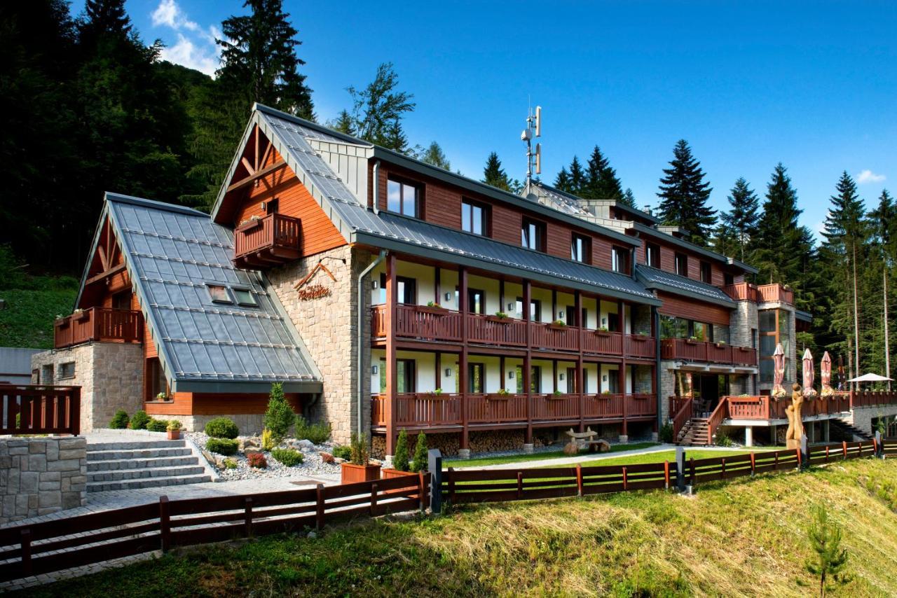 Hotel Rozsutec Terchová Buitenkant foto